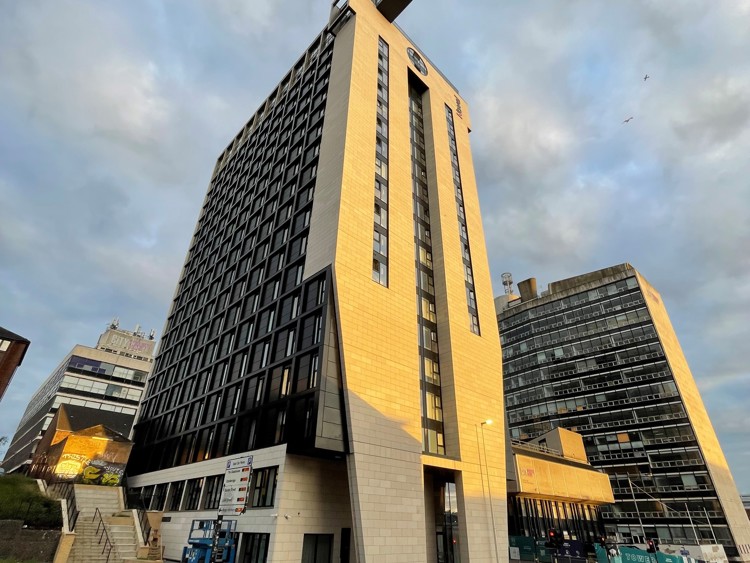  Cathedral Street 02.jpg 